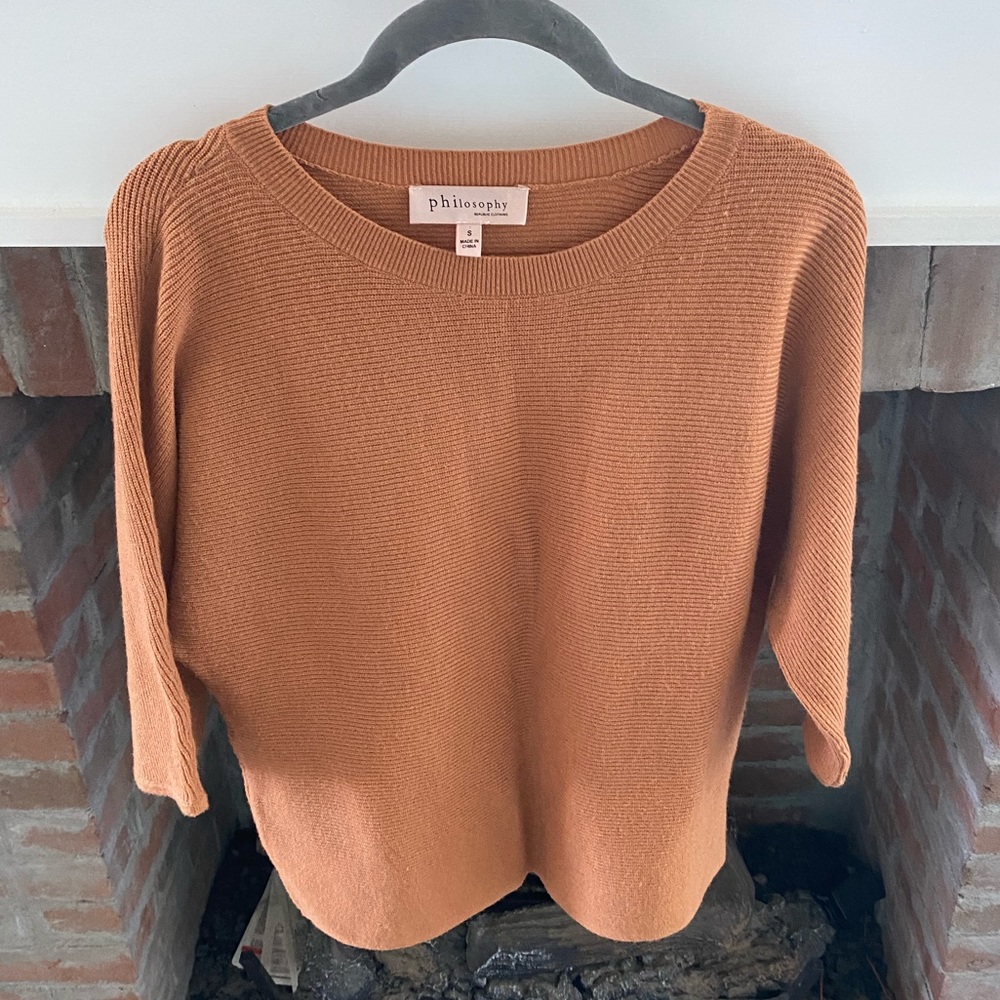 Philosophy Camel Colored Scoop Neckline Ribbed Fitted Sweater Pullover Small
